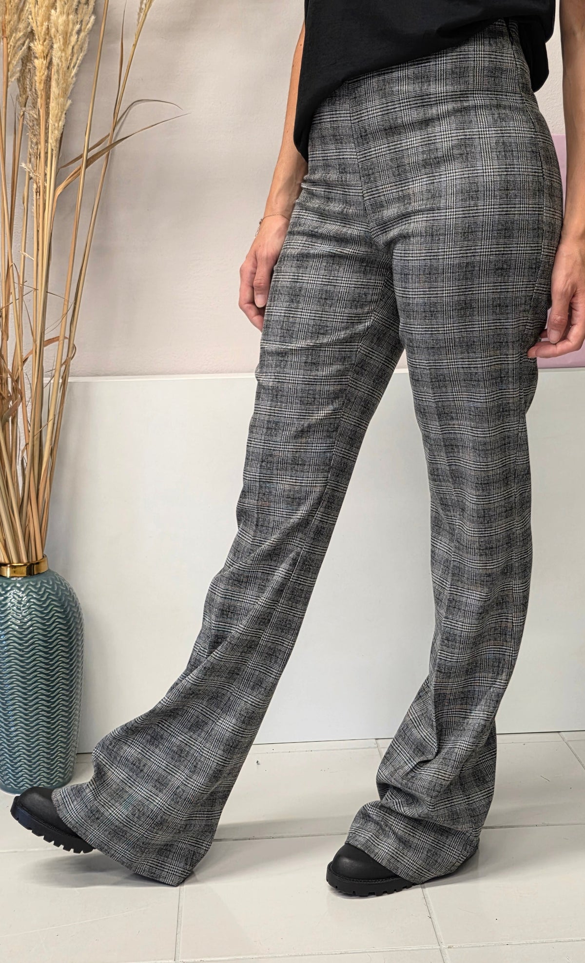 Pantalone Flare Check